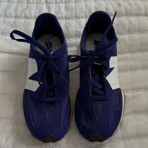 Boys New Balance 327 NWOT Sz 2